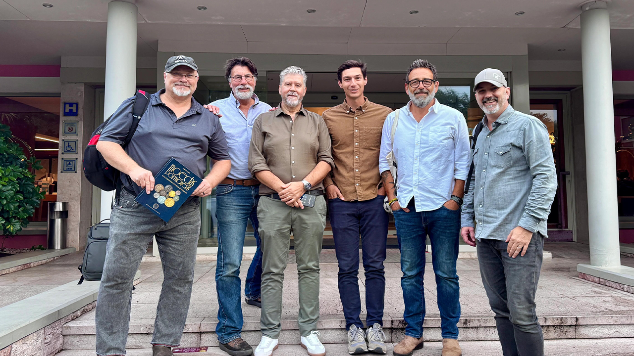 Preview of thecurseofoakisland.com — episode recaps, artifact deep dives, and Oak Island research